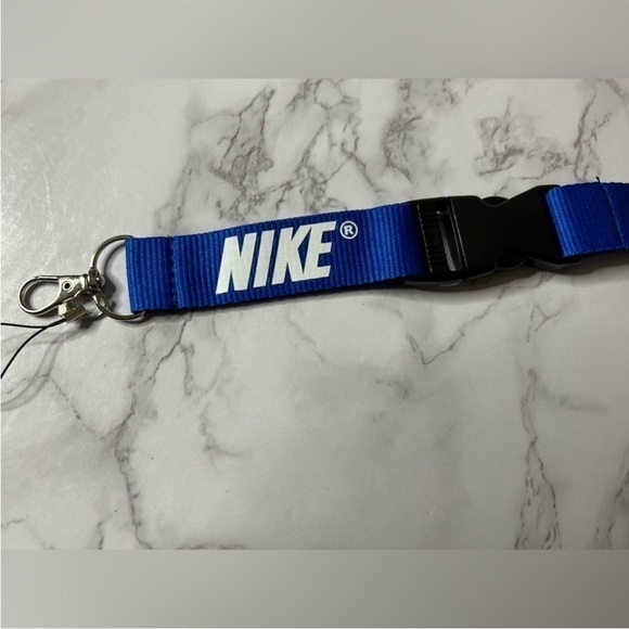 Blue Nike lanyard - Picture 2 of 2